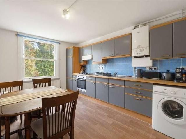 Upper Maisonette, Carminia Road, London, SW17