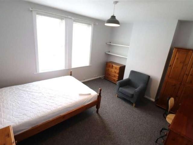 Upper Maisonette, High Street, Twerton, Bath, BA2