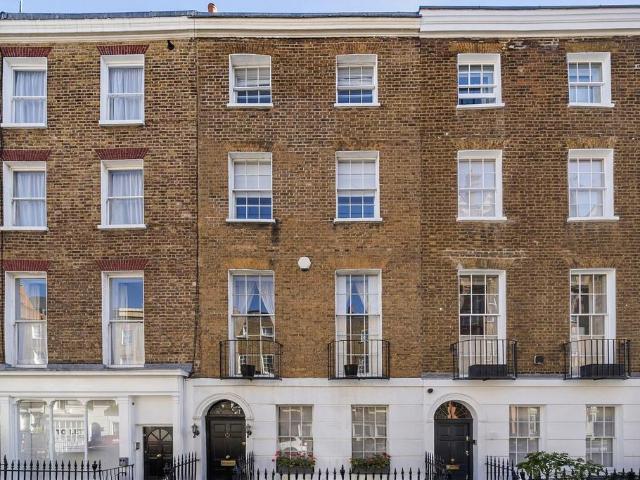 Upper Montagu Street, Marylebone. 3 bed flat to rent £7,999 pcm £1,846 pw