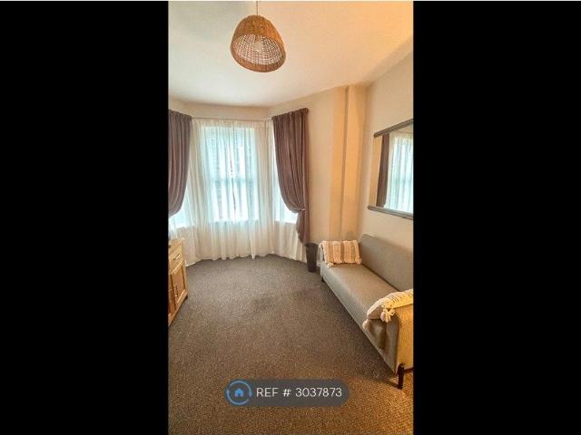 Upper Newtownards Road, Belfast BT4, 1 bed flat to rent, £750 pcm | PrimeLocation