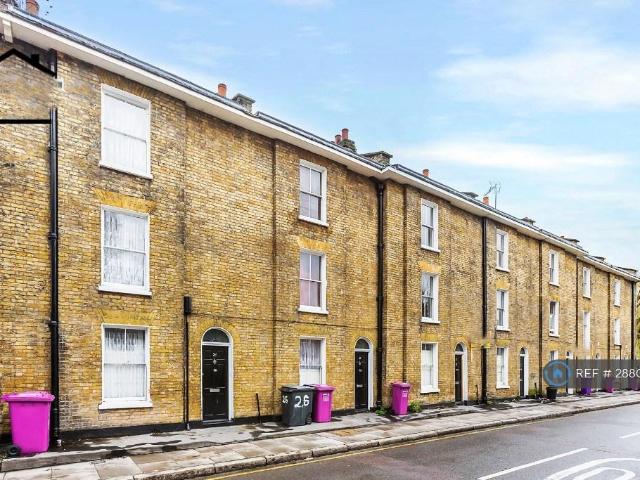 Upper North St, London, E14 4 bed terraced house to rent £3,250 pcm £750 pw