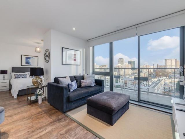Upper North Street, London E14, 1 bed flat to rent, £2,401 pcm | PrimeLocation