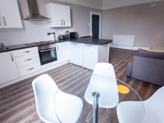 Upper Parliament Street, L8 7LG, 3 bed flat to rent £758 pcm £175 pw