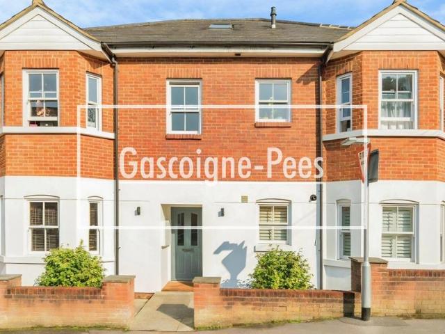 Upper Queen Street, Godalming, GU7 2 bed apartment to rent £1,650 pcm £381 pw