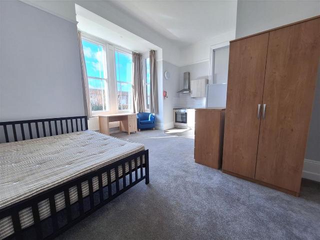 Upper Redlands Road, Reading RG1, Studio to rent, £1,195 pcm | PrimeLocation