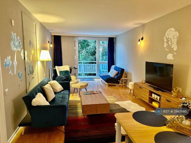 Upper Richmond Road, London, SW15 1 bed flat to rent £2,290 pcm £528 pw