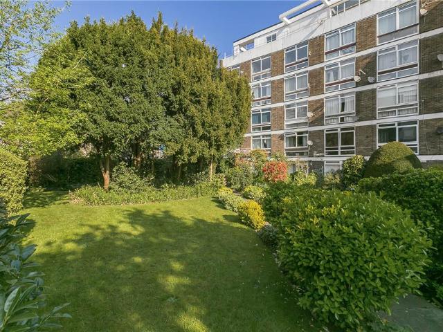 Upper Richmond Road, Putney, SW15 Studio to rent £1,600 pcm £369 pw