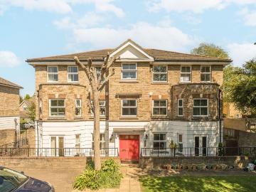 Upper Richmond Road, Putney SW15, 2 bed flat to rent, £2,750 pcm | PrimeLocation