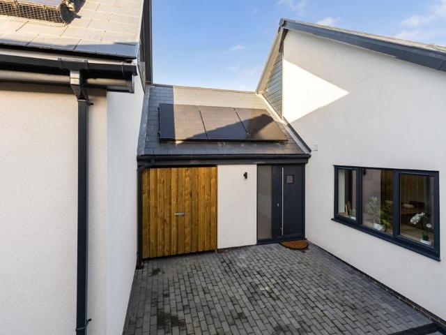 Upper Road Kennington OX1 2 bed house to rent £2,500 pcm £577 pw