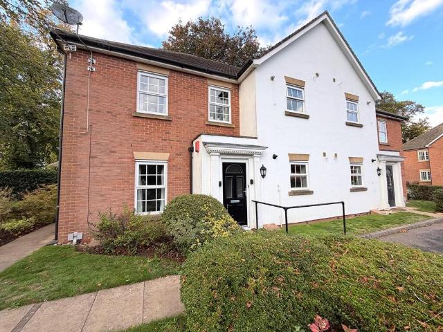 Upper St. John Street, Lichfield 2 bed apartment to rent £950 pcm £219 pw
