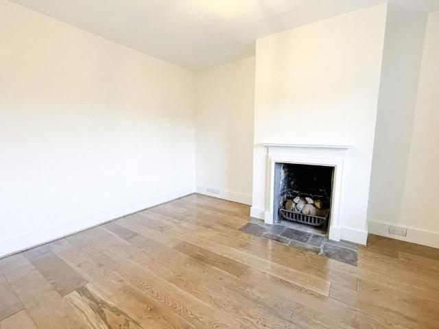 Upper Street, East Dean, BN20 0BT