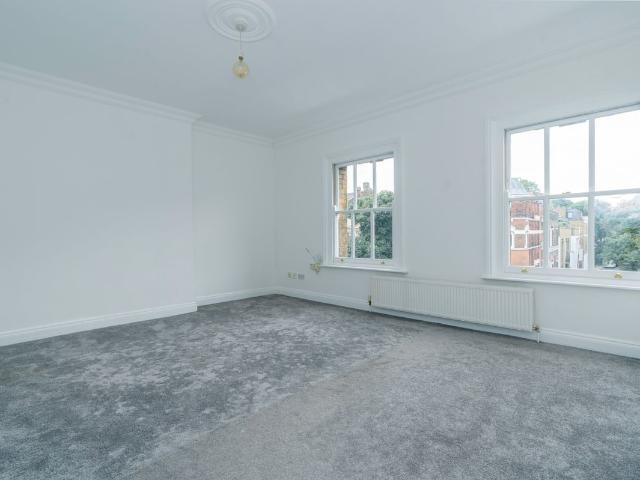 Upper Street, Islington, London N1, 2 bed flat to rent, £2,850 pcm | PrimeLocation