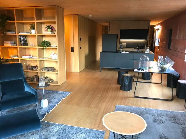 Upper Street, London N1, 3 bed flat to rent, £5,200 pcm | PrimeLocation