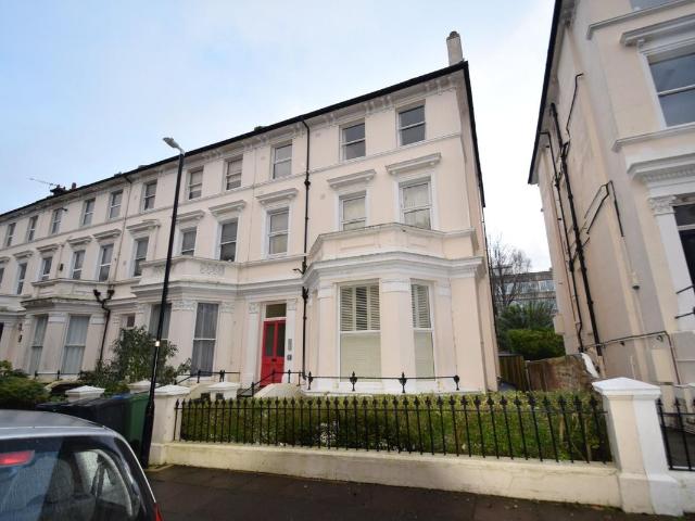 Upperton Gardens, Eastbourne BN21, 1 bed flat to rent, £1,000 pcm | PrimeLocation