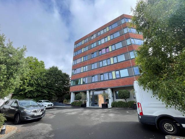 Upperton Road, Eastbourne BN21, 2 bed flat to rent, £1,200 pcm | PrimeLocation
