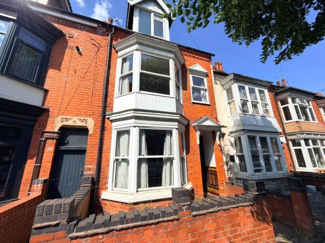 Upperton Road, Leicester LE3, 6 bed shared accommodation to rent, £2,300 pcm | PrimeLocation