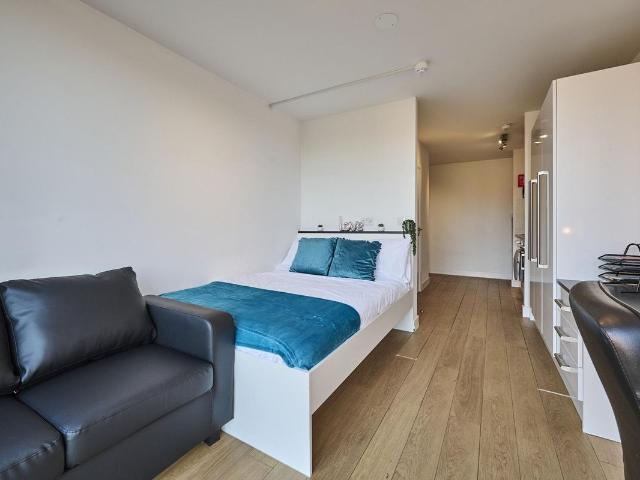Upperton Road, Leicester LE3, Studio to rent, £750 pcm | PrimeLocation