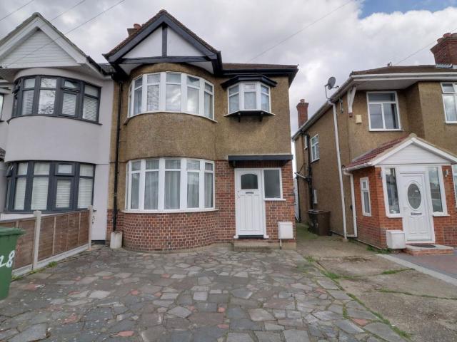 Uppingham Avenue, Stanmore HA7, 4 bed semi detached house to rent, £2,800 pcm | PrimeLocation