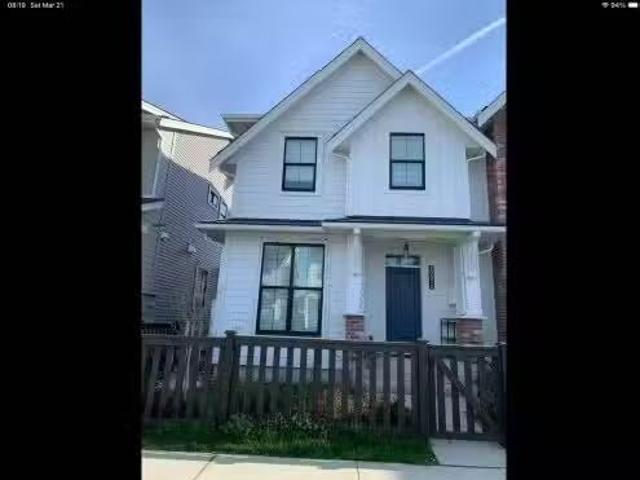Upstair 19670 75A Av, Langley, BC, V2Y 3T2 house for lease.