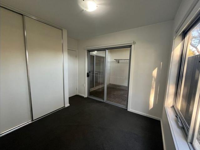 Upstairs 2 bedroom unit