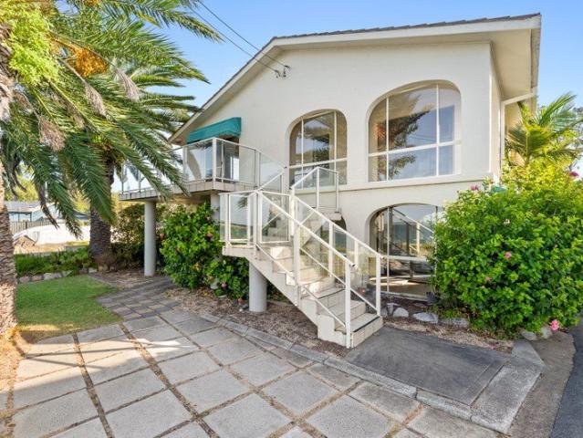 Upstairs unit with Views