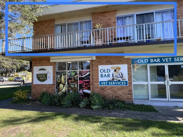 Upstairs Clean & Tidy 2 Bedroom Unit