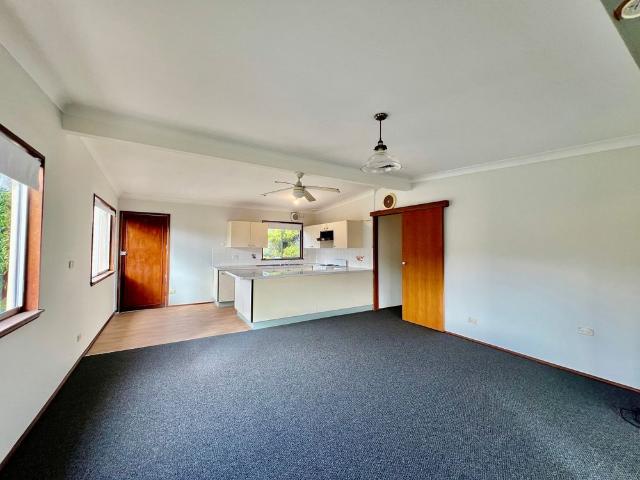 Upstairs Flat with Water Included!