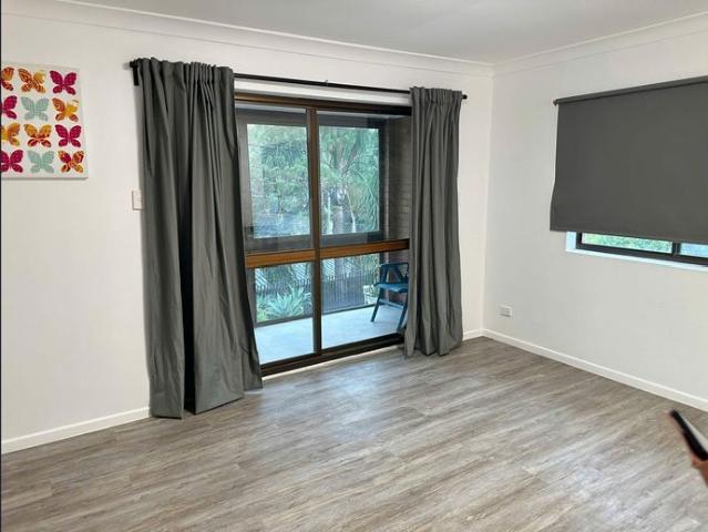 UPSTAIRS LIVING — 6 Alpha Street, Taringa QLD 4068 5 Bed | 2 Bath | 2 Toilet | Furnished | $1,200/week