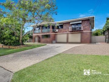 UPSTAIRS ONLY ELECTRICITY & WATER INCLUDED! 3 BEDROOM HOME IN THE HEART OF CLEVELAND!