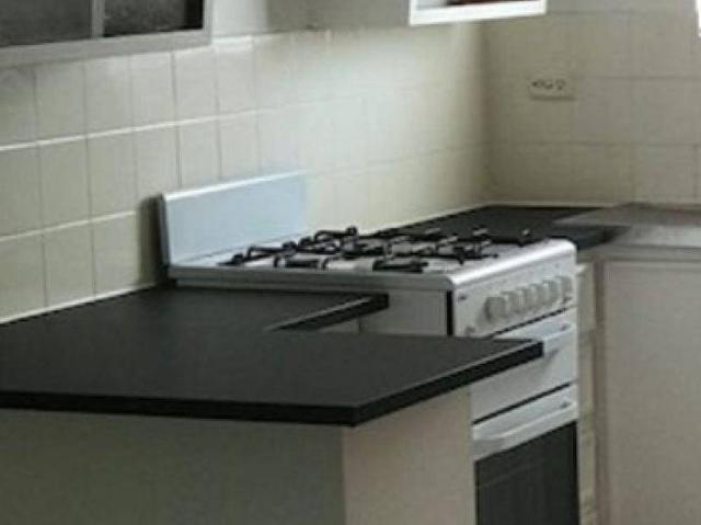 Upstairs Spacious 2 Bedroom Unit/Apartment close to all Amenities