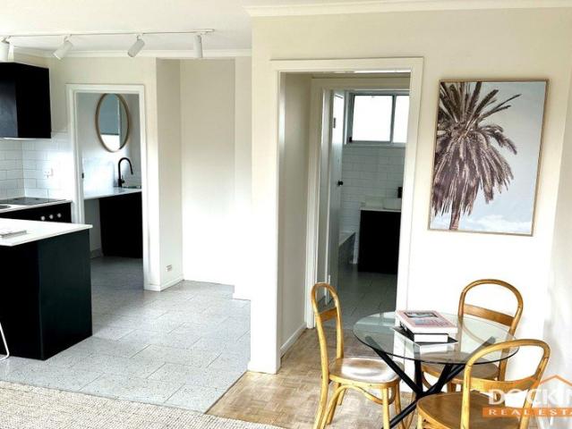 Upstairs Street facing, 2 bedroom Unit LEASE BREAK