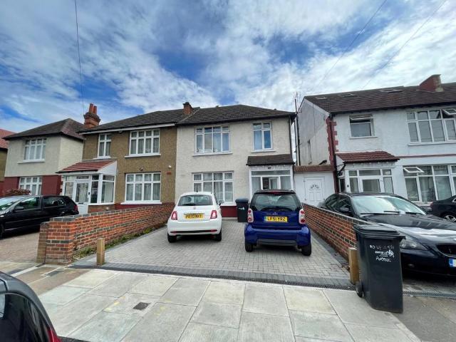 Upstell Avenue, Palmers Green House share to rent £845 pcm £195 pw