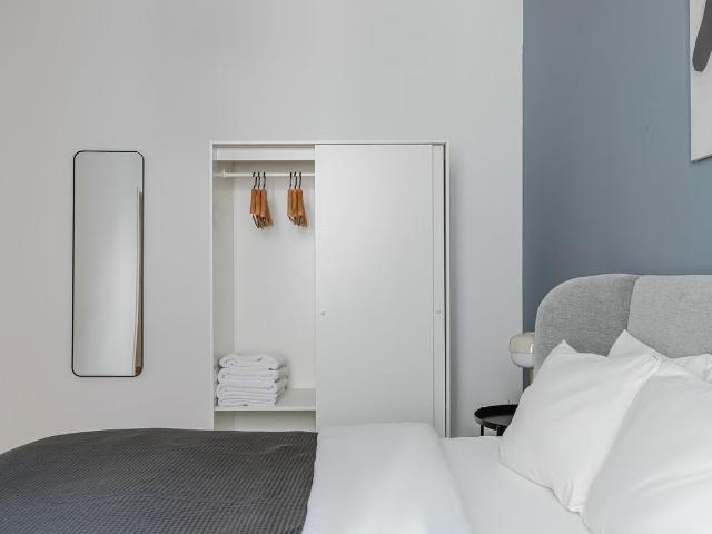 Upscale Neubau 3BR w/ Elevator & W/D, Vienna Amsterdam Apartments for Rent