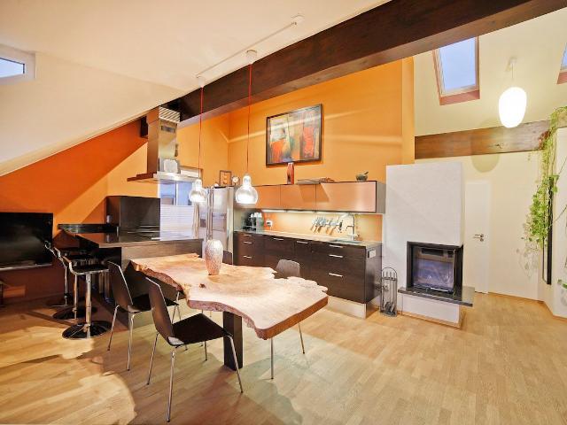 Upscale, fully furnished 3 room top floor apartment in Munich Trudering close to Airbus, Siemens., Munchen Amsterdam Apartments for Rent