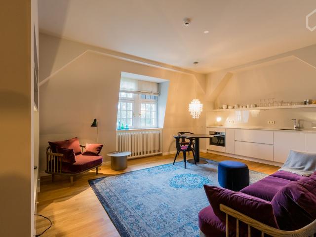 Upscale furnished 2 room apartment near Heiliger See in an exclusive villa, Potsdam Amsterdam Apartments for Rent