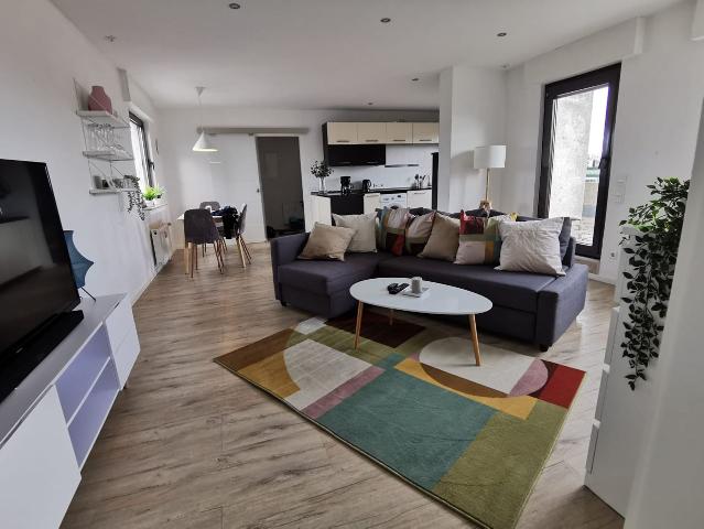 Upscale penthouse in Mitte Nord with a huge 65sqm roof terrace and an amazing view, Dortmund Amsterdam Apartments for Rent