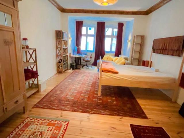 Upscale 100qm 3 room apt in heart of Charlottenburg, Berlin Amsterdam Apartments for Rent