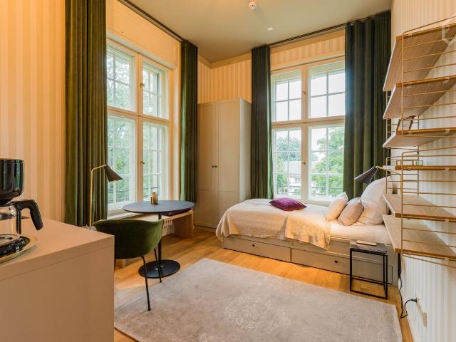 Upscale 1 room apartment in Villa am Heiligen See in Potsdam, Potsdam Amsterdam Apartments for Rent