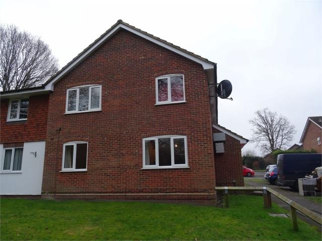 Upshire Gardens, The Warren, Bracknell RG12, 1 bed flat to rent, £1,050 pcm | PrimeLocation