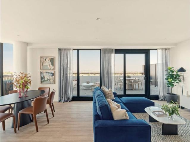 UPSIZE YOUR SPACE. DOWNSIZE YOUR COST. UP TO 12 WEEKS RENT FREE*!