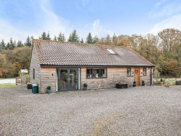 Upton Bishop, Ross On Wye HR9, 3 bed flat to rent, £2,500 pcm | PrimeLocation