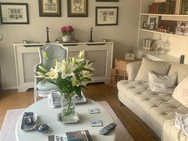 Upton Close, Henley On Thames, Oxfordshire RG9, 4 bed terraced house to rent, £2,250 pcm | PrimeLocation
