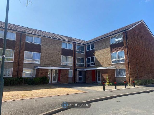 Upton Dene, Sutton SM2, 2 bed flat to rent, £1,750 pcm | PrimeLocation