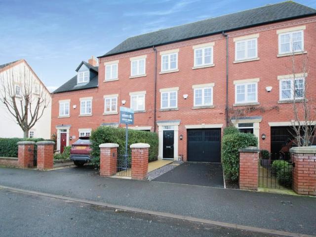 Upton Grange, Chester CH2 3 bed townhouse to rent £1,600 pcm £369 pw
