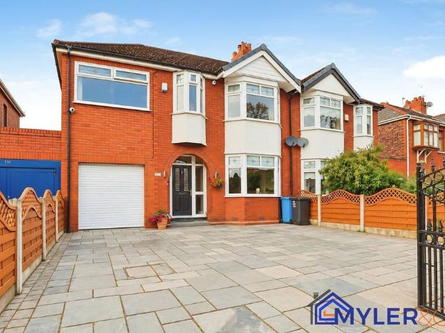 Upton Lane, Widnes, WA8 4 bed semi detached house to rent £2,195 pcm £507 pw