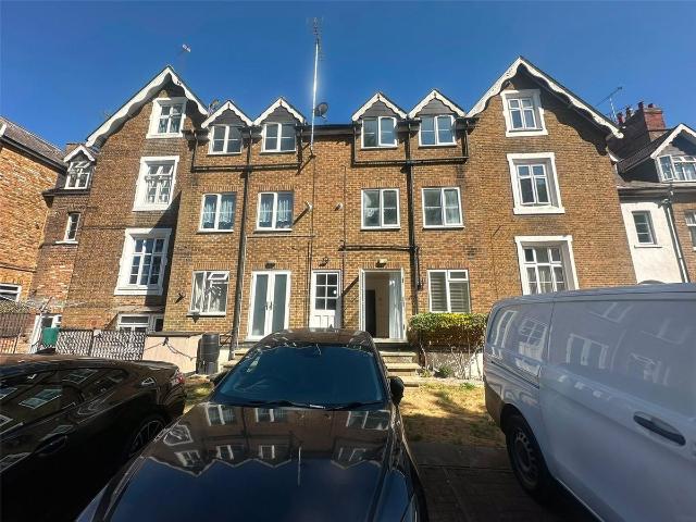 Upton Park, Slough, Berkshire SL1, 1 bed flat to rent, £1,050 pcm | PrimeLocation