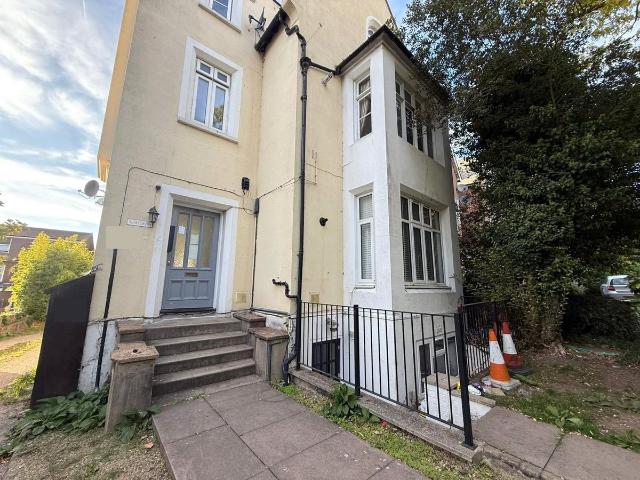 Upton Park, Slough, Berkshire SL1, 1 bed flat to rent, £1,100 pcm | PrimeLocation
