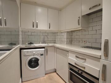 Upton Park, Slough SL1, 2 bed flat to rent, £1,450 pcm | PrimeLocation