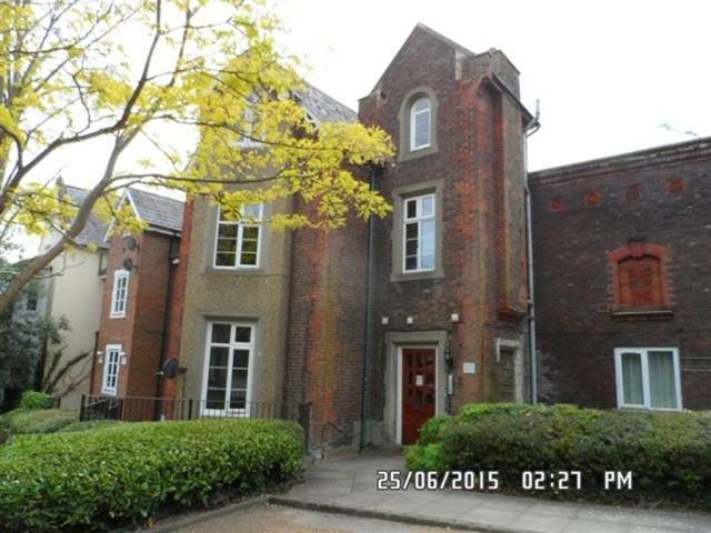 Upton Park, Slough SL1, Studio to rent, £850 pcm | PrimeLocation