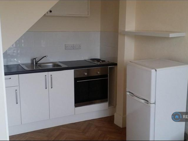 Upton Road, Torquay, TQ1 1 bed flat to rent £750 pcm £173 pw